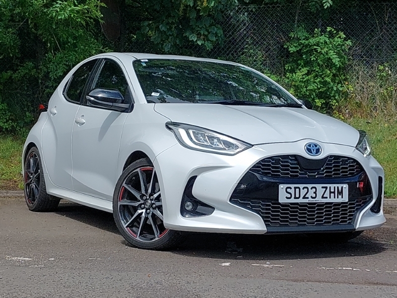 Toyota Yaris 1.5 Hybrid Gr Sport Cvt White