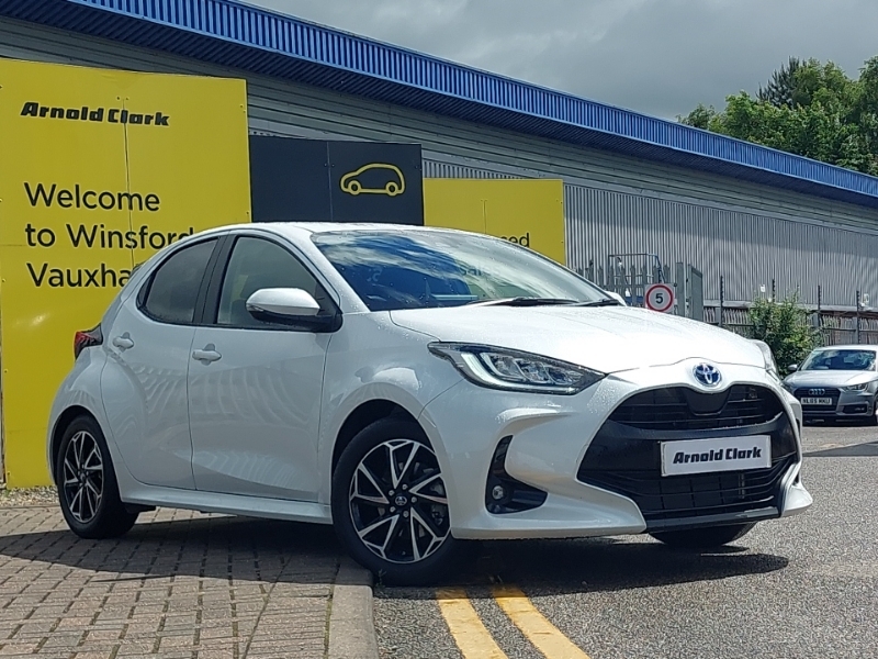 Toyota Yaris 1.5 Hybrid Design Cvt White