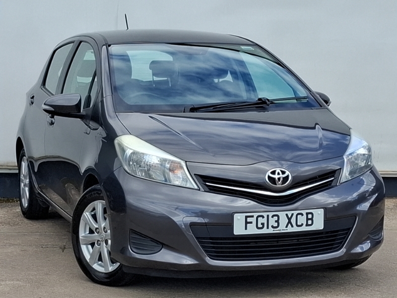 Toyota Yaris 1.33 Vvt-i Tr FG13XCB Grey
