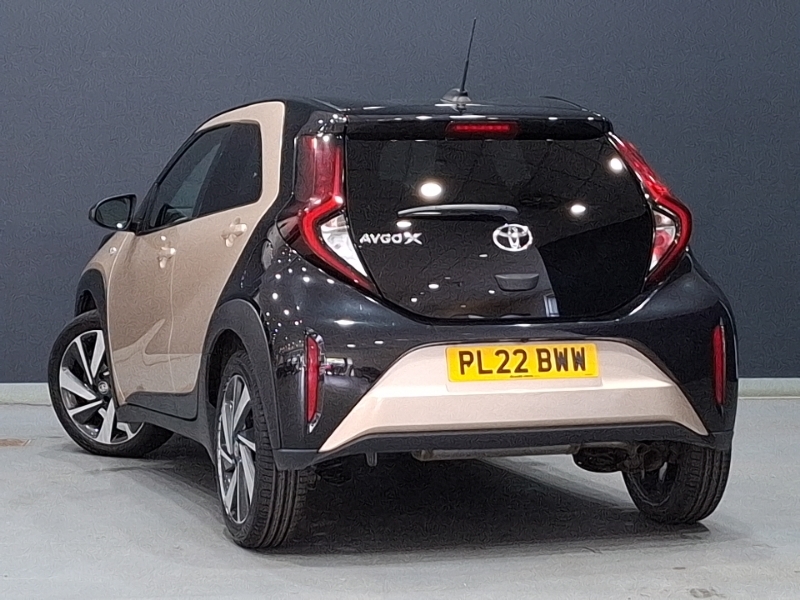 Toyota Aygo X 1.0 Vvt-i Edge Beige #2