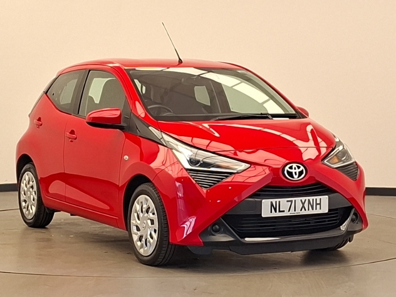 Toyota Aygo 1.0 Vvt-i X-play Tss X-shift Red