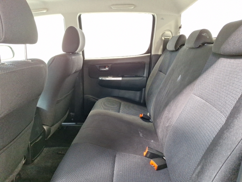 Toyota HILUX Invincible Dcab Pick Up 3.0 D-4d 4Wd 171 Grey #6
