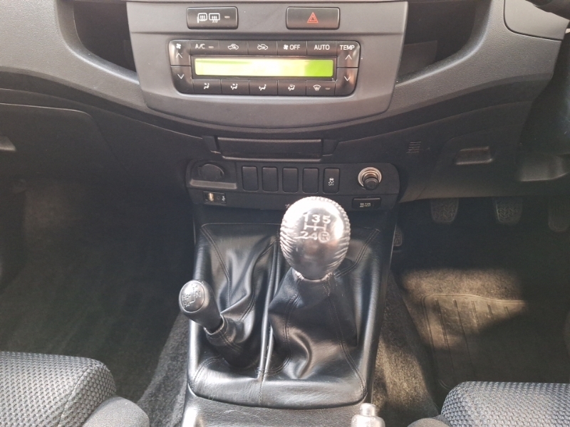 Toyota HILUX 2.5 D-4d Active 2015 Grey #15