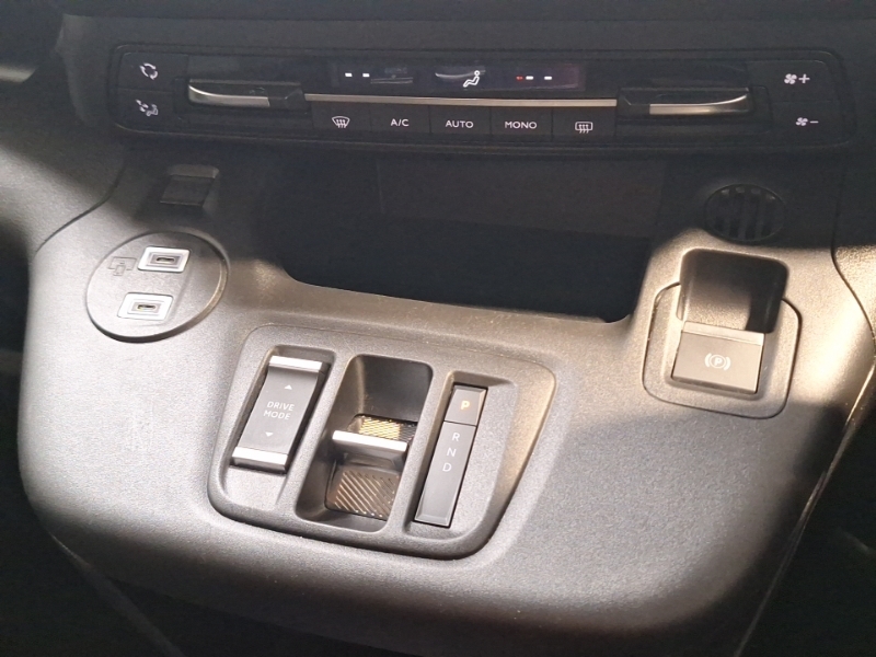Vauxhall Combo-e Life 52Kwh Pro Panel Van Swb 7.4Kw C White #15