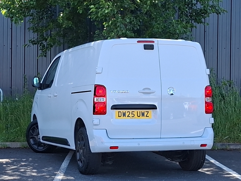 Vauxhall Vivaro 1.5 Turbo D 120 Pro H1 Van White #2
