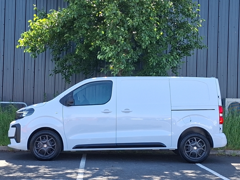 Vauxhall Vivaro 1.5 Turbo D 120 Pro H1 Van White #4