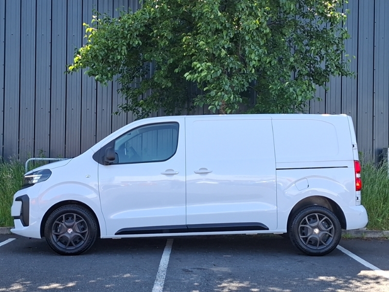 Vauxhall Vivaro 1.5 Turbo D 120 Pro H1 Van White #4