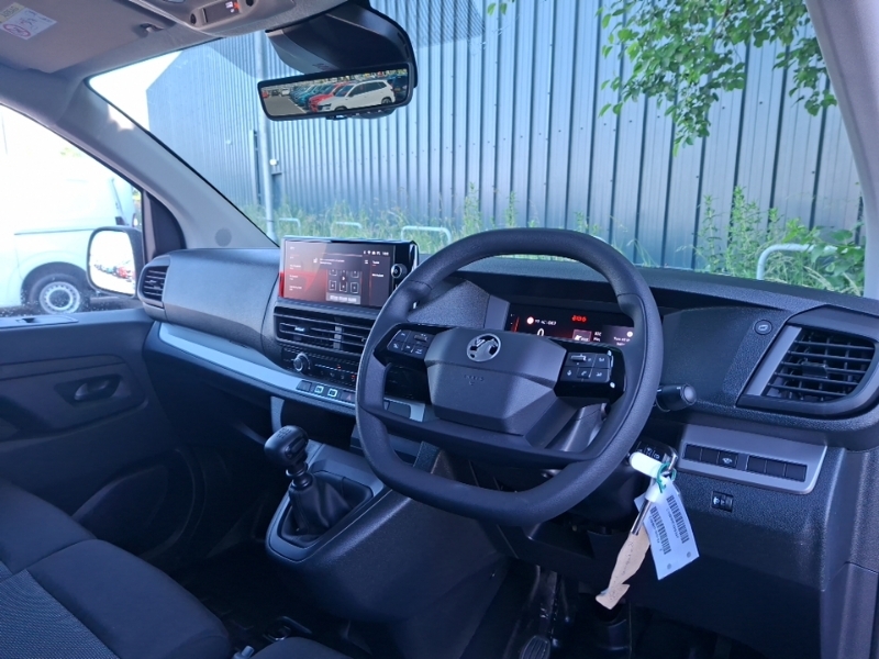 Vauxhall Vivaro 1.5 Turbo D 120 Pro H1 Van White #3