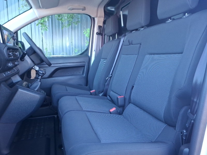 Vauxhall Vivaro 1.5 Turbo D 120 Pro H1 Van White #5