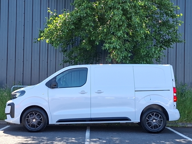 Vauxhall Vivaro 1.5 Turbo D 120 Pro H1 Van White #4