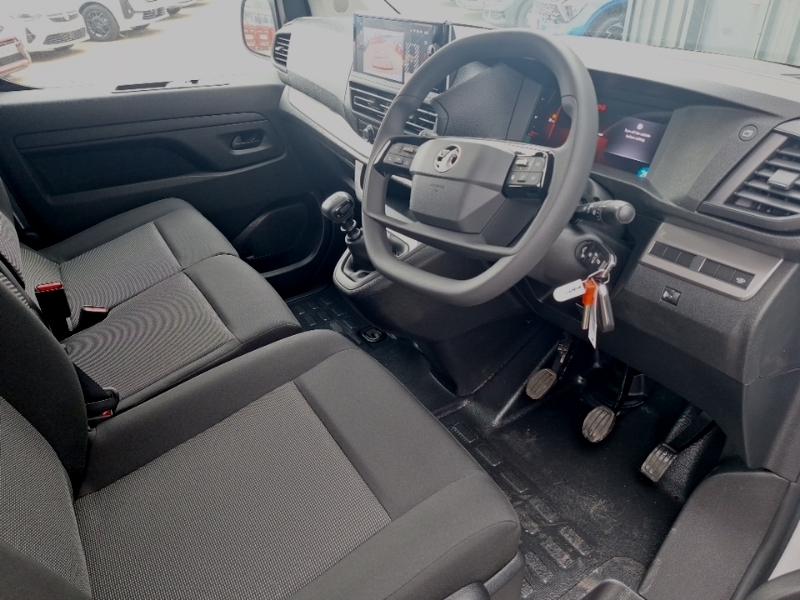 Vauxhall Vivaro 1.5 Turbo D 120 Pro H1 Van White #3