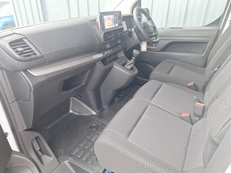 Vauxhall Vivaro 1.5 Turbo D 120 Pro H1 Van White #5