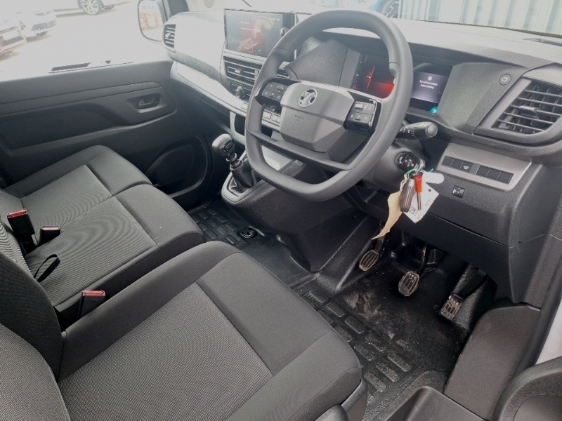 Vauxhall Vivaro 1.5 Turbo D 120 Pro H1 Van White #3