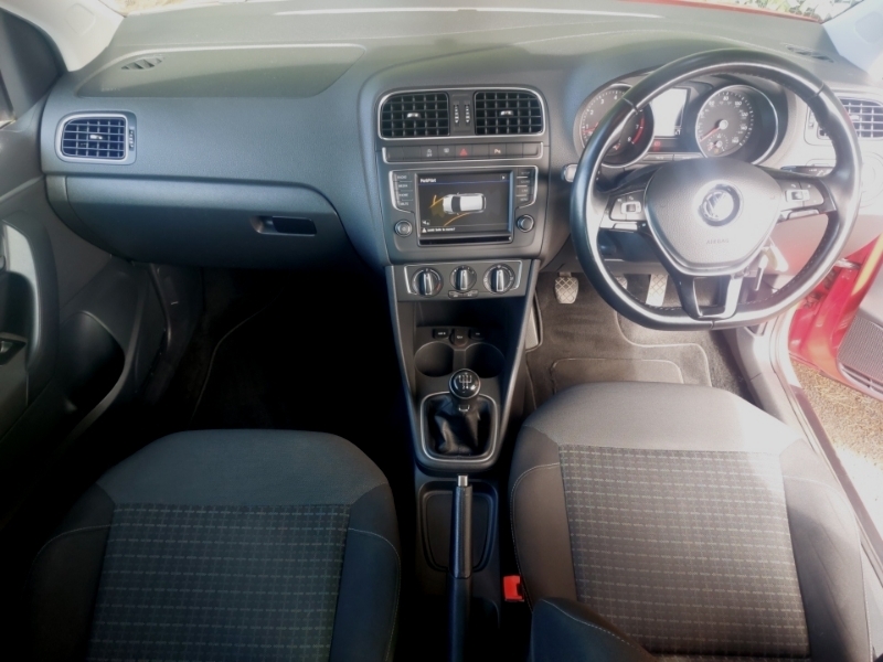 Volkswagen Polo 1.2 Tsi Match Red #3