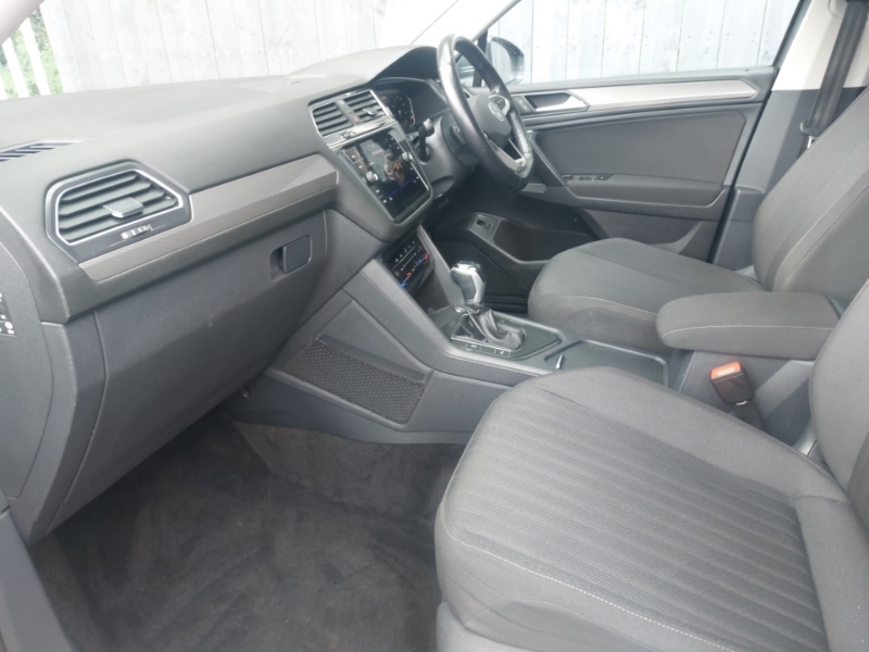 Volkswagen Tiguan Allspace 1.5 Tsi Life Dsg Grey #5