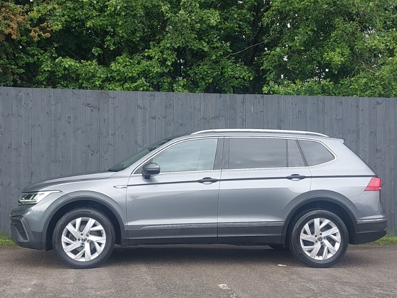 Volkswagen Tiguan Allspace 1.5 Tsi Life Dsg Grey #4