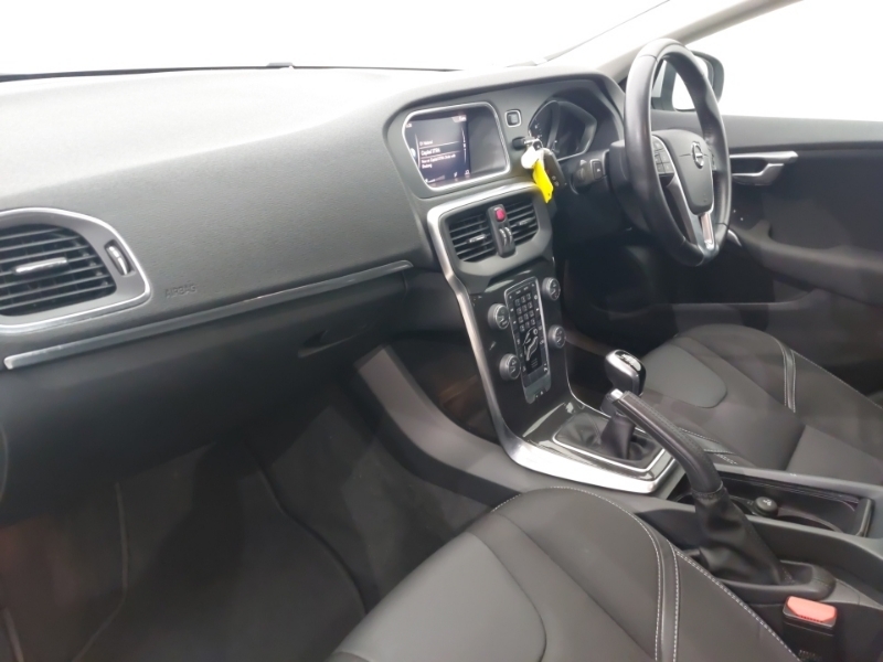 Volvo V40 T2 122 Momentum Edition Silver #5