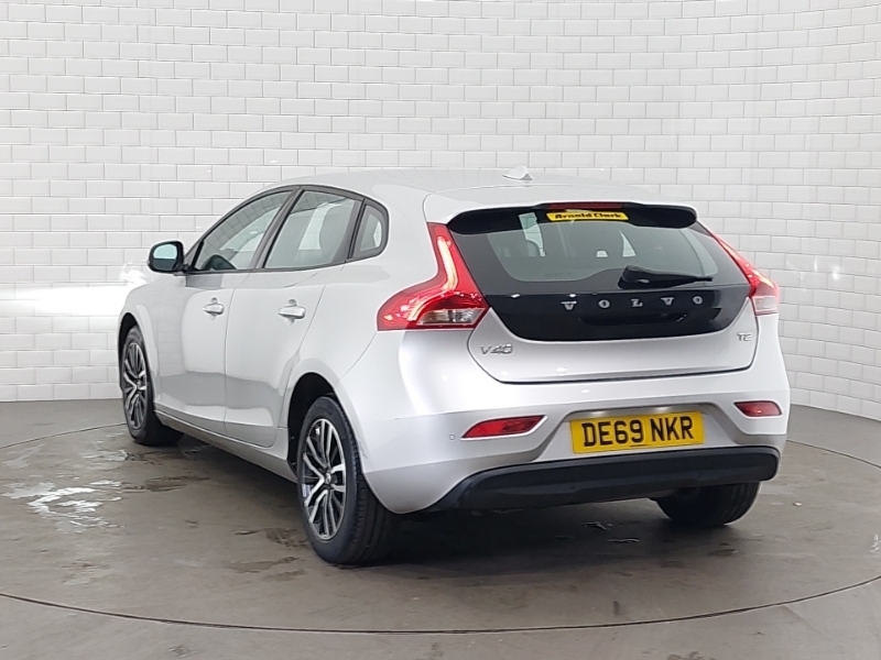 Volvo V40 T2 122 Momentum Edition Silver #2