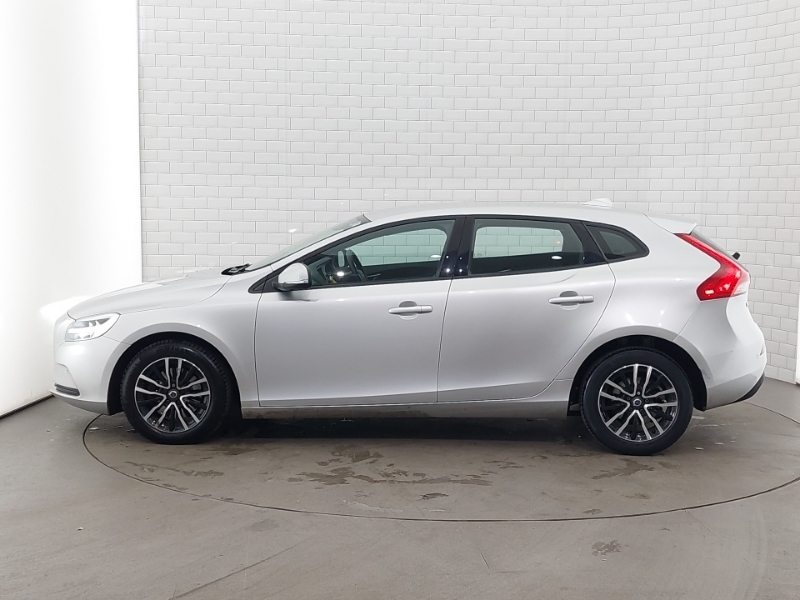 Volvo V40 T2 122 Momentum Edition Silver #4