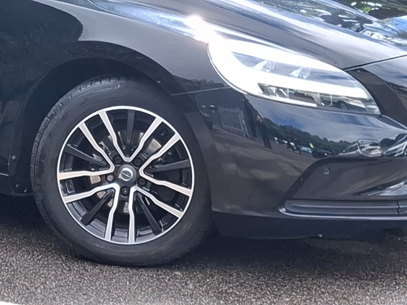 Volvo V40 Hatchback White #20