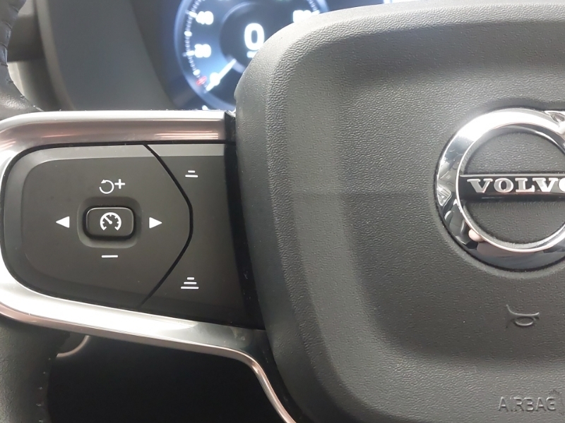 Volvo XC40 T5 Awd First Edition White #11