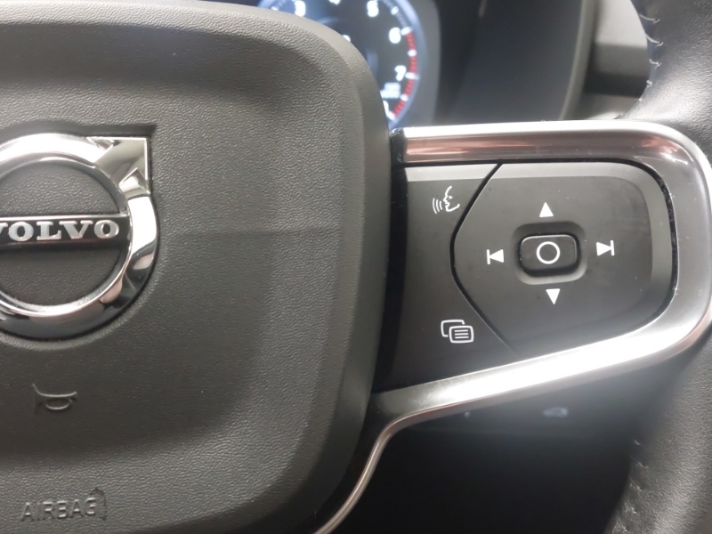 Volvo XC40 T5 Awd First Edition White #12