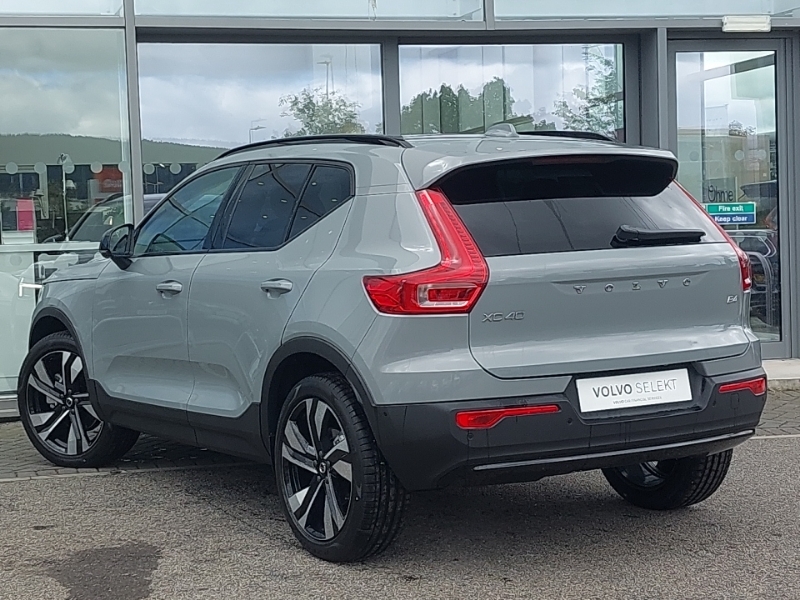 Volvo XC40 2.0 B4p Ultra Dark Grey #2