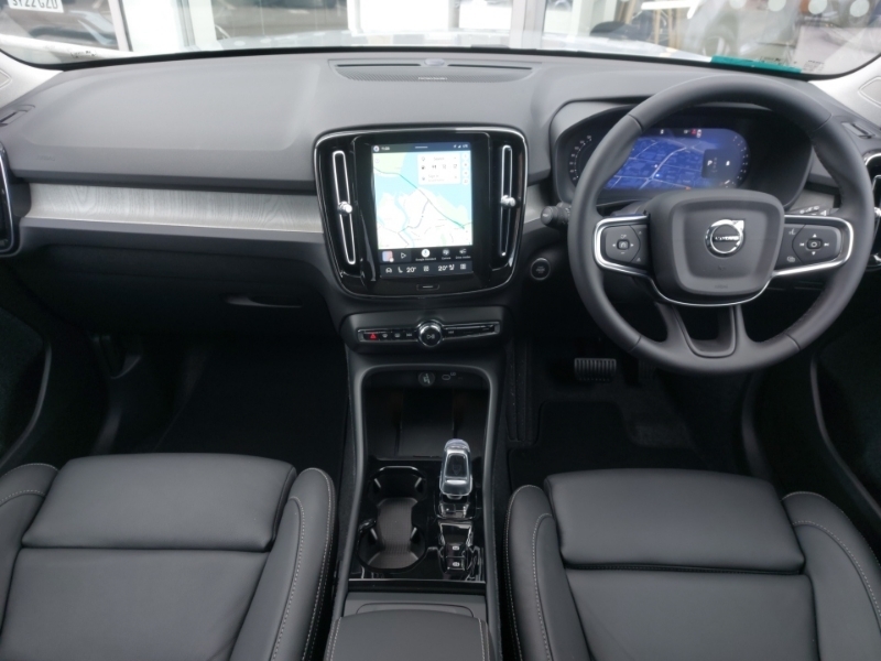 Volvo XC40 2.0 B4p Ultra Dark Grey #3