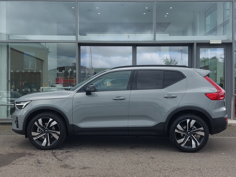 Volvo XC40 2.0 B4p Ultra Dark Grey #4