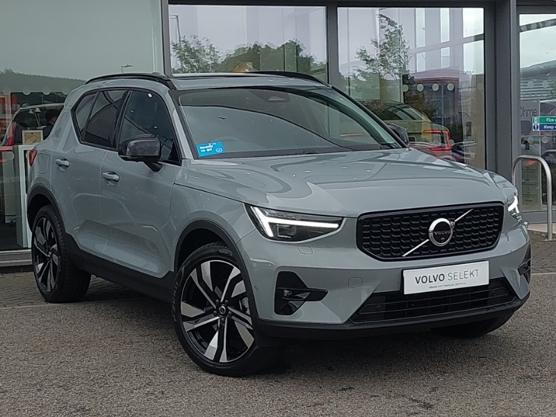 Volvo XC40 2.0 B4p Ultra Dark Grey