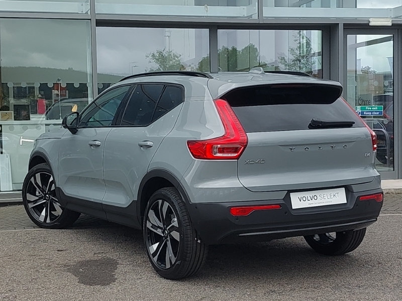 Volvo XC40 2.0 B4p Ultra Dark Grey #2