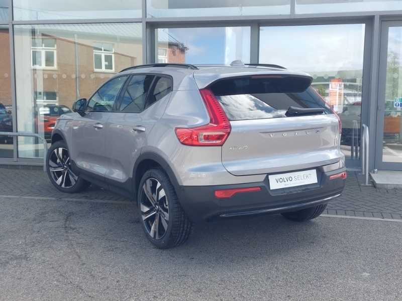 Volvo XC40 2.0 B4p Ultra Dark Silver #2