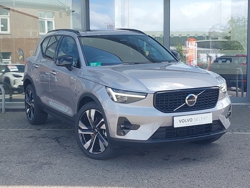 Volvo XC40 2.0 B4p Ultra Dark Silver