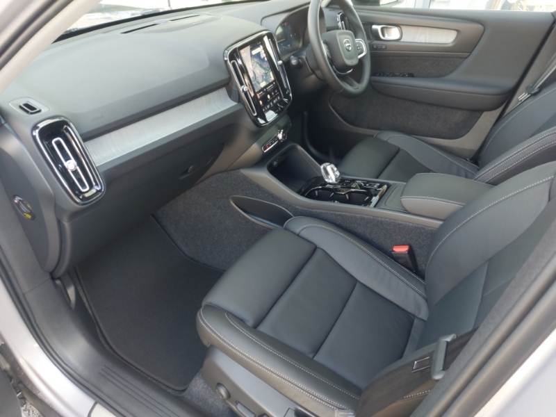 Volvo XC40 2.0 B4p Ultra Dark Silver #5