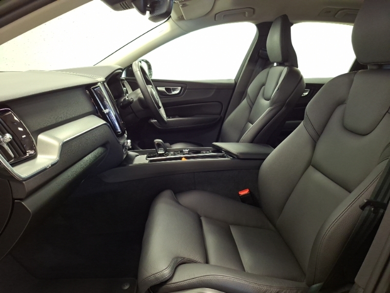 Volvo XC60 2.0 B4d Plus Dark Awd Geartronic Grey #5
