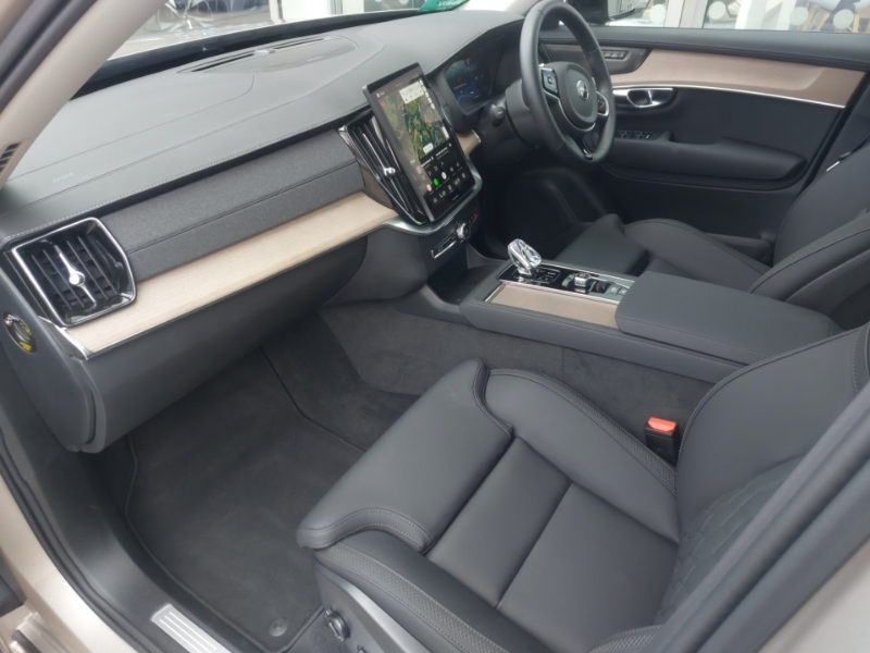Volvo XC90 2.0 B5p Plus Dark Awd Geartronic Gold #5