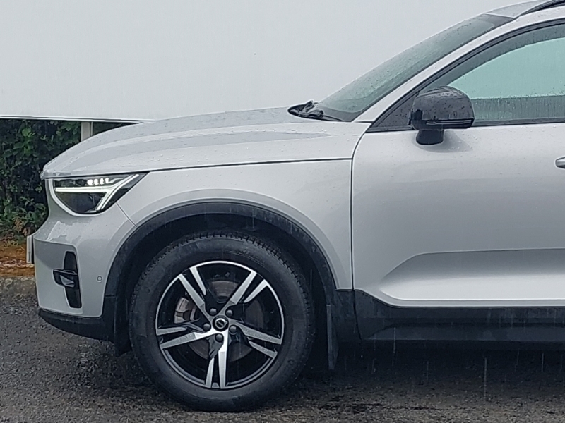 Volvo XC40 Ultimate Blue #19