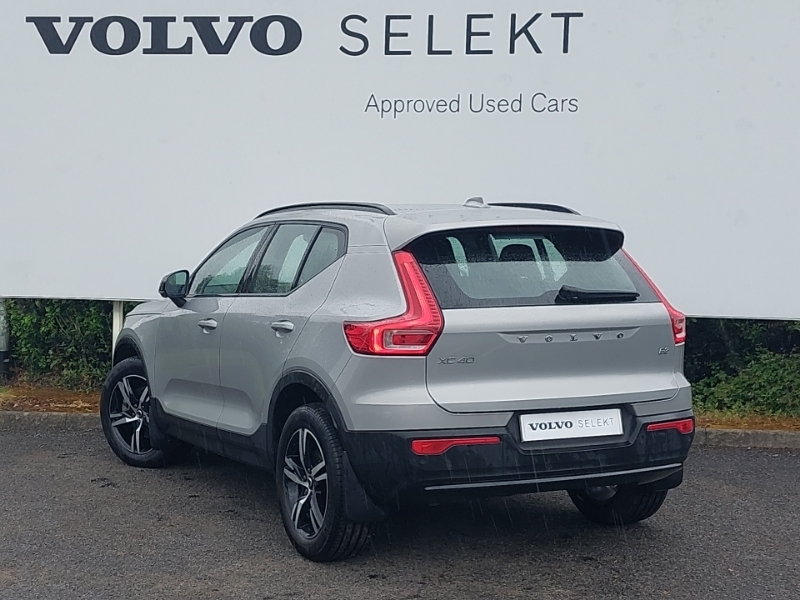 Volvo XC40 2.0 B3p Plus Dark Silver #2