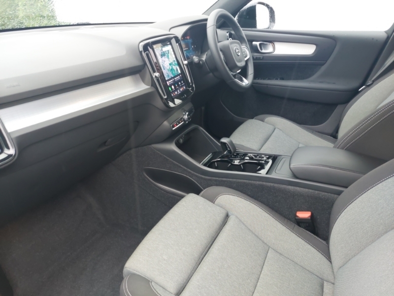 Volvo XC40 2.0 B3p Plus Dark Silver #5
