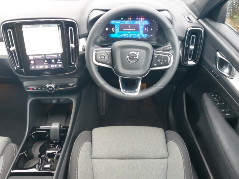Volvo XC40 Ultimate Blue #8