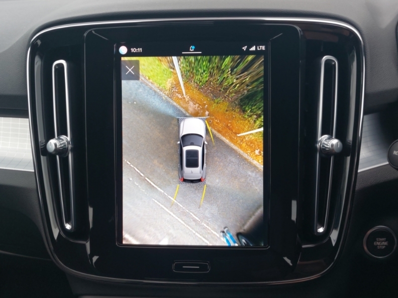 Volvo XC40 Ultimate Blue #9