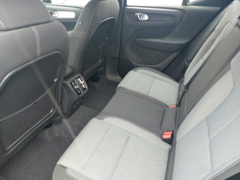Volvo XC40 2.0 B3p Plus Dark Silver #6
