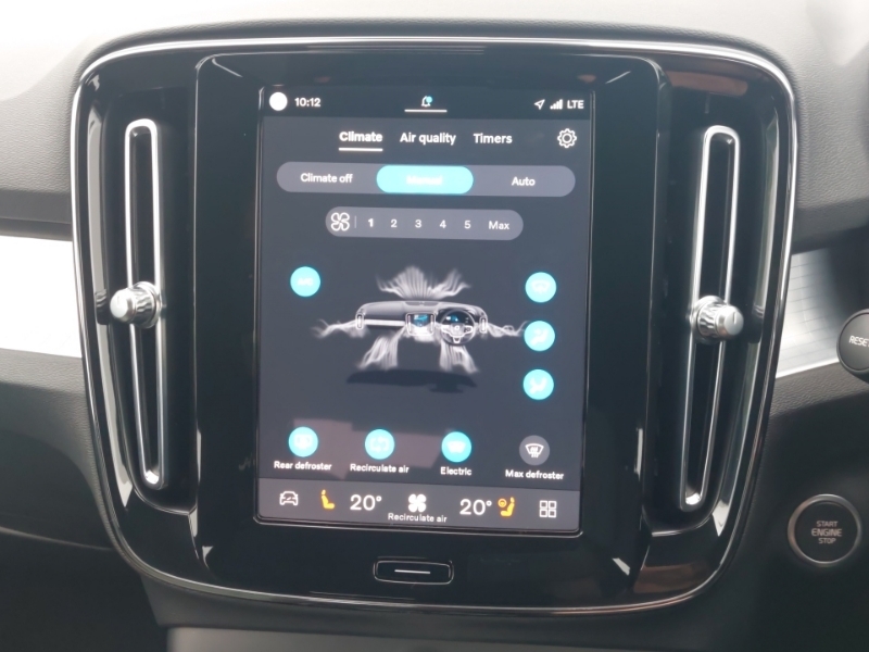 Volvo XC40 Ultimate Blue #17
