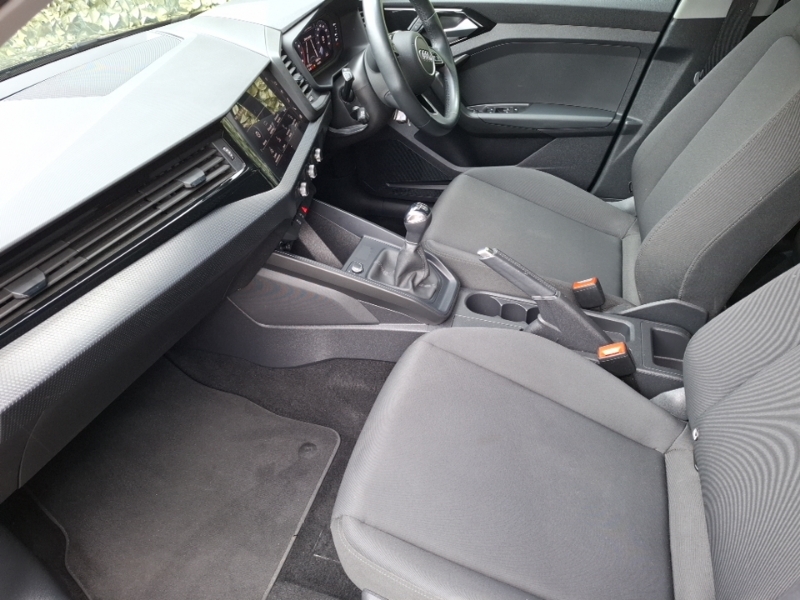 Audi A1 25 Tfsi Technik Black #5