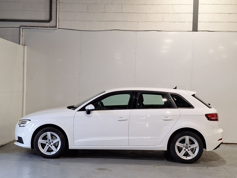 Audi A3 30 Tfsi 116 Se Technik SM68AJV White #4