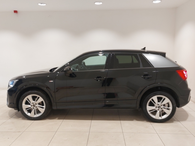 Audi Q2 35 Tfsi S Line S Tronic Black #4