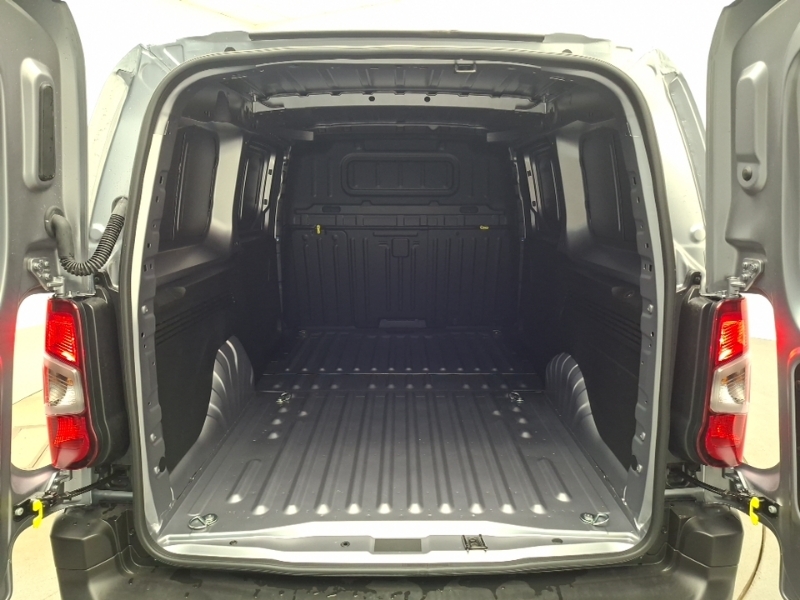 Citroen Berlingo 1.5 D 100Ps Van Enterprise Plus White #18