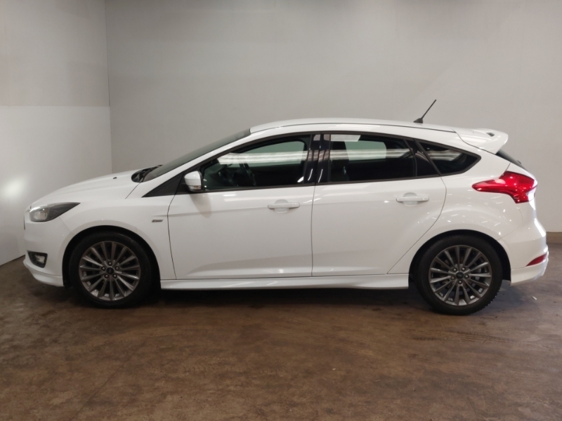 Ford Focus 1.0 Ecoboost 140 St-line Navigation White #4