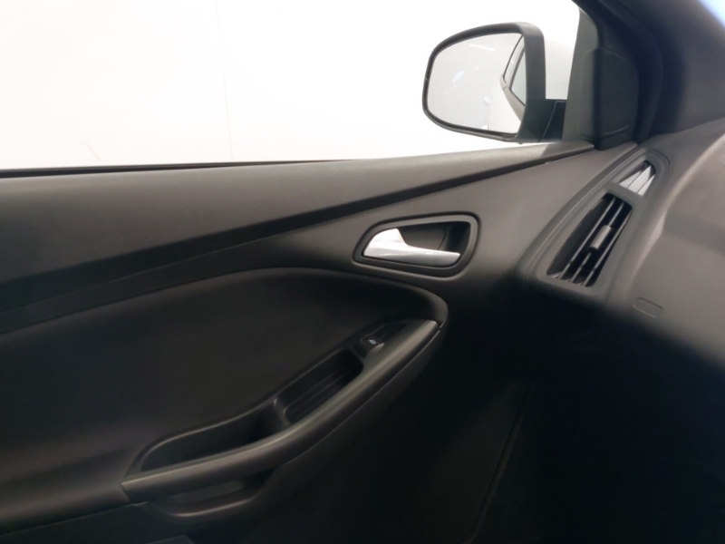 Ford Focus Focus St-line Tdci Blue #15