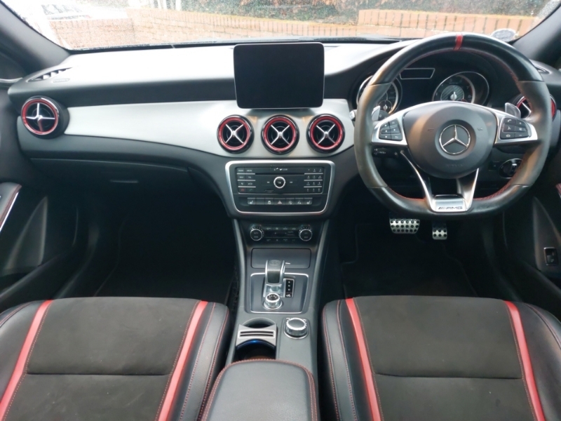 Mercedes-Benz GLA Class Gla 45 381 4Matic Premium Black #3
